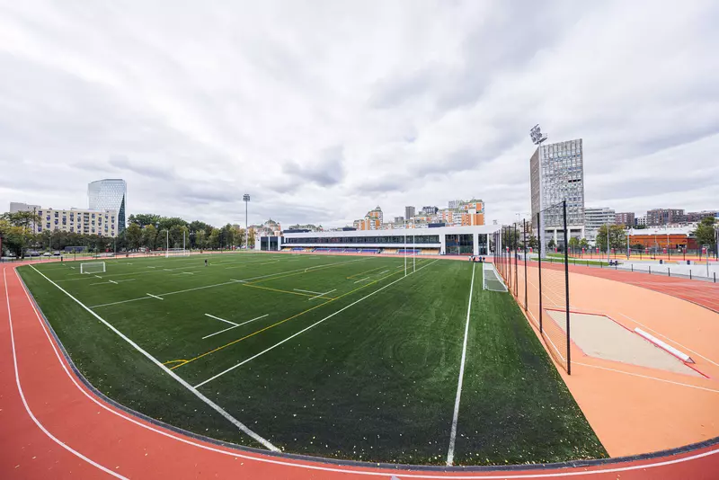 Открыт обновлённый стадион Металлург для студентов МГТУ им