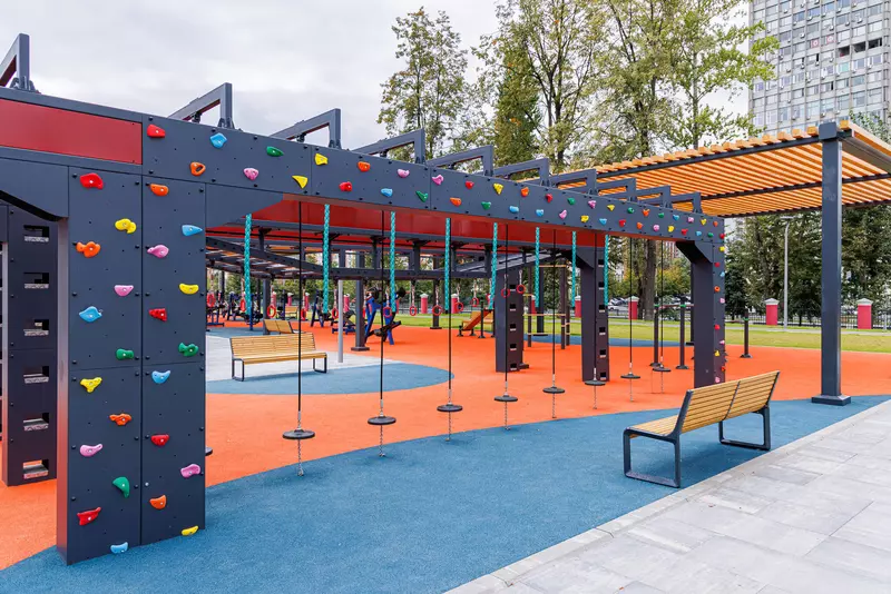 Картинка #8 для поста «Открыт обновлённый стадион Металлург для студентов МГТУ им»