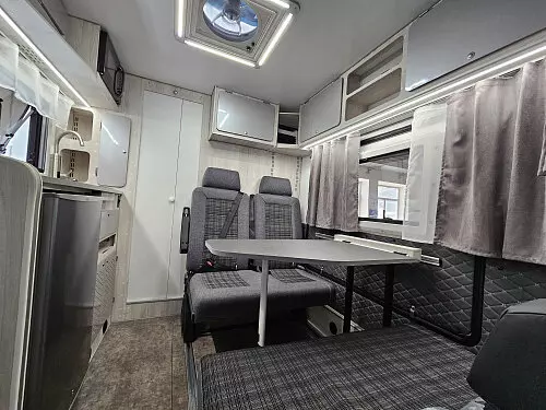 Изображение #3 для статьи «УАЗ Патриот: За Патриотом стоимостью 6 000 000 рублей выстроилась очередь»