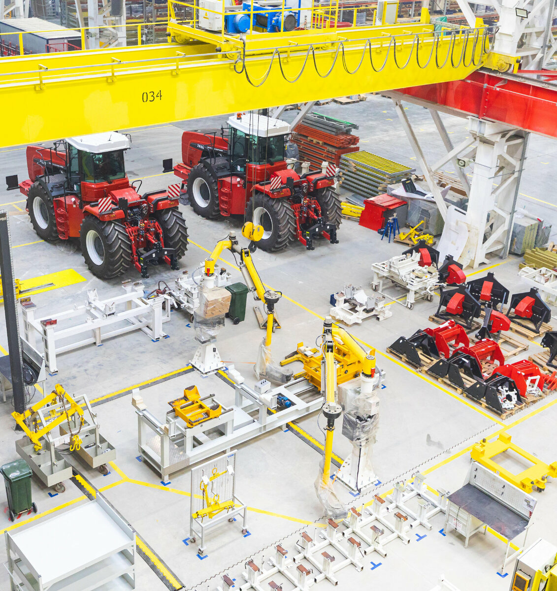 Тракторы Ростсельмаш 2400 на новом заводе
