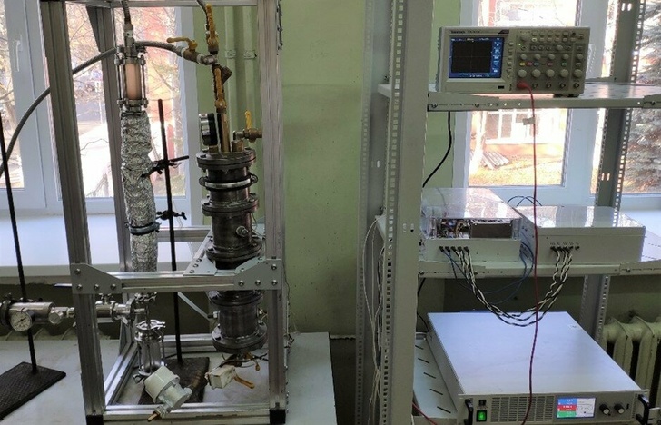 Установка для плазмохимического пиролиза углеводородов в жидкой фазе