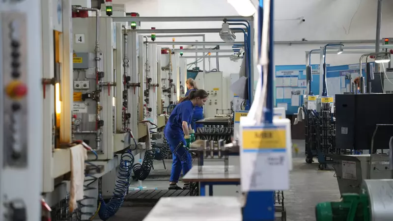 Когда-то в СССР было семь крупных производителей топливной аппаратуры, поистине гигантов, производивших комплектующие для широчайшей номенклатуры советских дизелей, от небольших до гигантских.-12