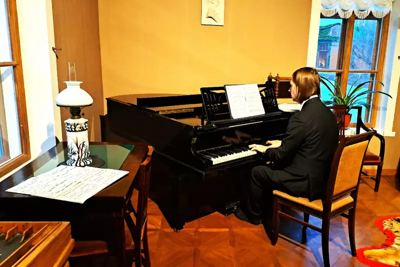 Изображение 11 для публикации «После двух лет реставрации в Хамовниках состоялось открытие музея усадьбы Льва Толстого»