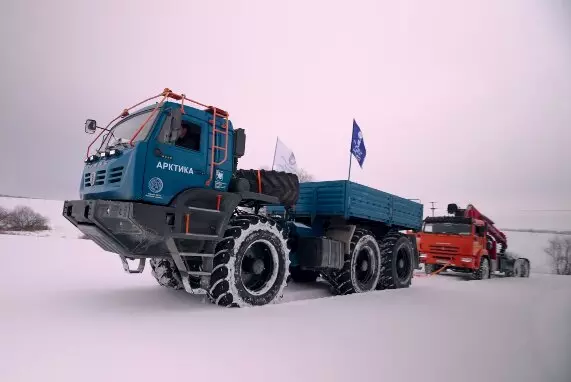 Картинка №3 для поста «изобретения: КамАЗ продолжает испытания вездехода Арктика»