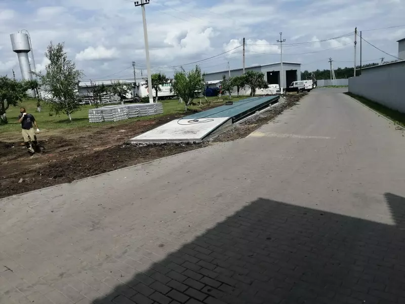 Компания «АГРО ИНВЕСТ» основана в 2015 г. и этом же году начата фактическая деятельность организации, которая изначально складывалась из оптовой торговли живой свиньей путем купли-продажи. С 2016 г.-3