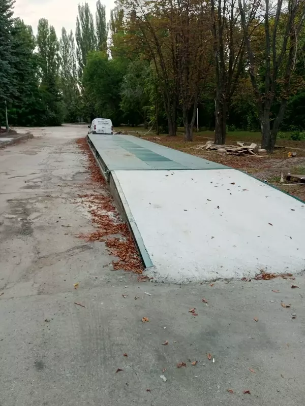 АО «НПП „Контакт“ — одно из крупнейших предприятий электронной промышленности России, специализирующееся на выпуске мощных вакуумных электронных приборов для радиовещания, телевидения, дальней...-2