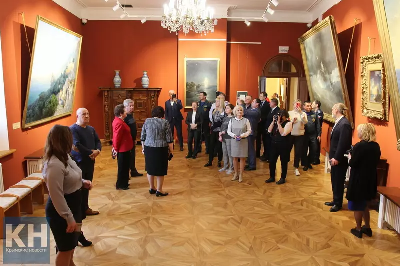 Картинка #8 для поста «В Феодосии после реставрации открыли галерею имени Айвазовского»