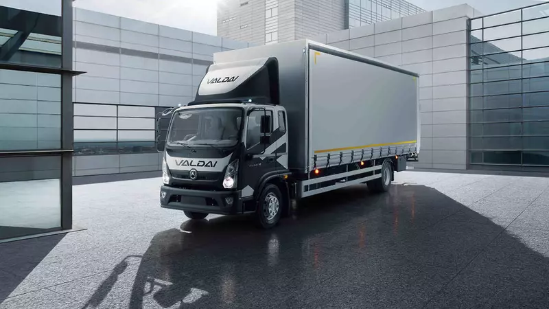 В России наладили выпуск совершенно нового 12 тонного грузовика