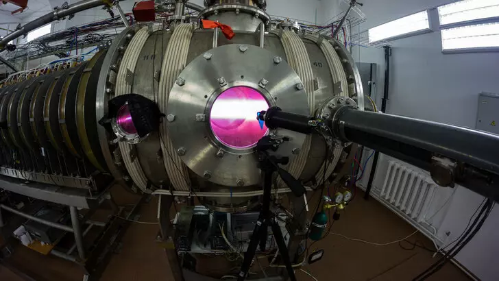 Картинка #1 для новости «Мифы о производстве в России: Как Россия создает самые сложные устройства в истории человечества»