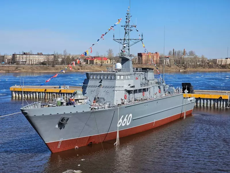 В Петербурге спущен на воду новый минный тральщик