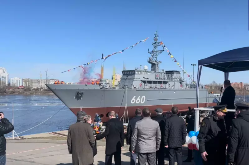 Изображение №2 для публикации «ВМФ: В Петербурге спущен на воду новый минный тральщик»