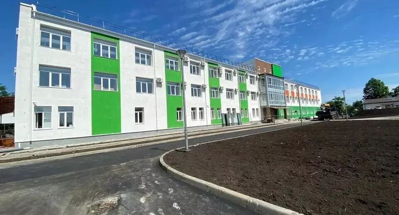 Картинка №1 для публикации «Медучреждения: В Волновахе восстановили городскую больницу»