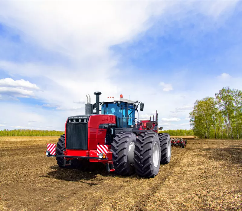 Ростсельмаш запустил производство нового трактора