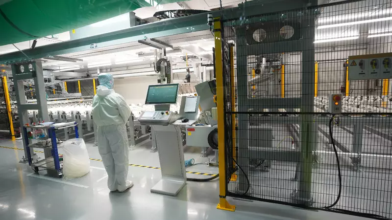 Картинка #1 для новости «Своими глазами: Они толкают Россию вперед»