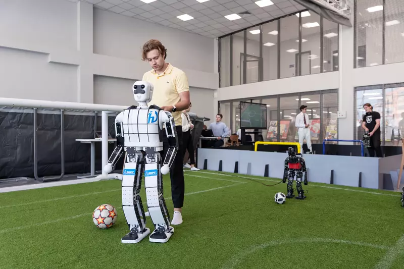 Иллюстрация #5 для новости «Состоялось торжественное открытие детского Технопарка им»