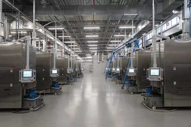 Иллюстрация #2 для новости «Калининградская область: В Калининградской области открыт завод по производству солнечных батарей»