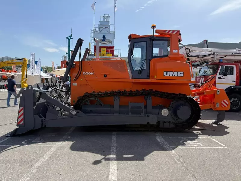 Иллюстрация №2 для «UMG: Новый российский бульдозер 20 запущен в производство»