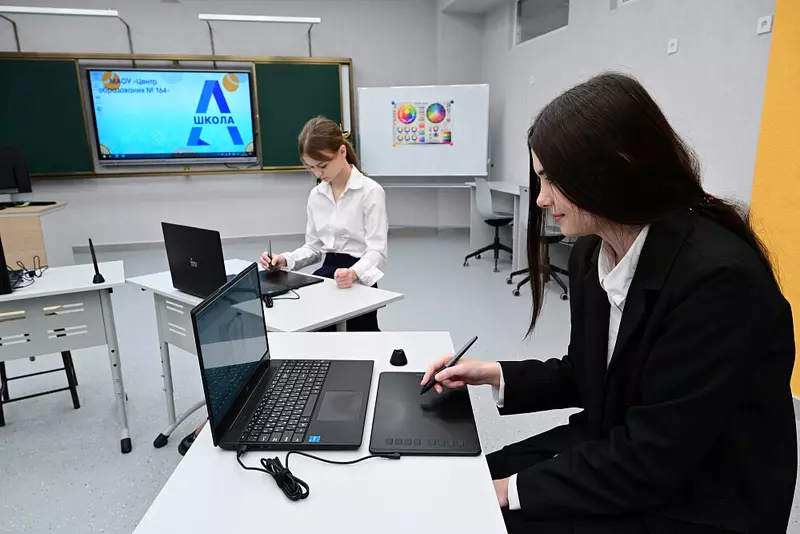 Изображение #1 для публикации «Детские сады и школы: В Уфе открылась самая большая школа Приволжского федерального округа»