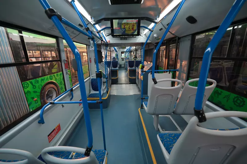 Изображение #3 для поста «автобус: Девять новых автобусов гармошек вышли на маршрут 64 в Челябинске»