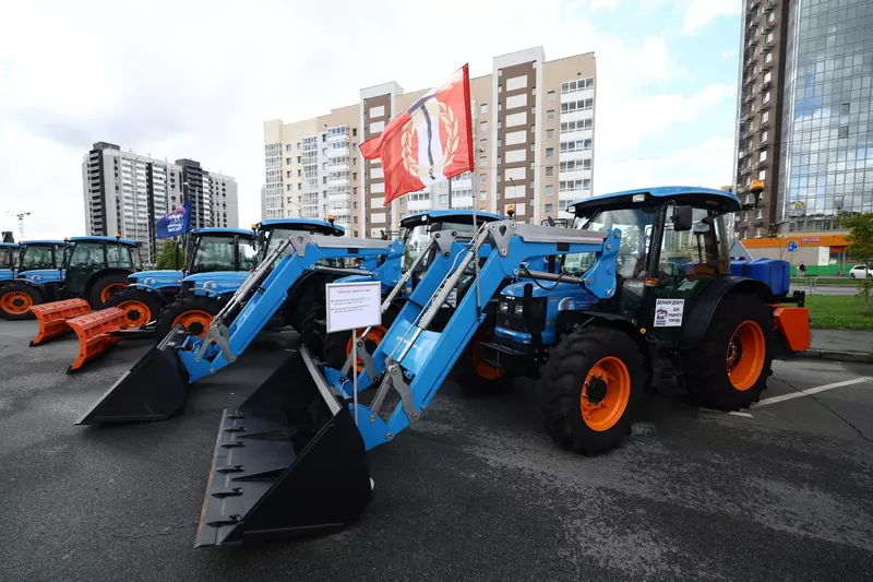 Изображение 4 для статьи «коммунальная техника: Муниципалитеты Челябинской области получили новую дорожную технику»