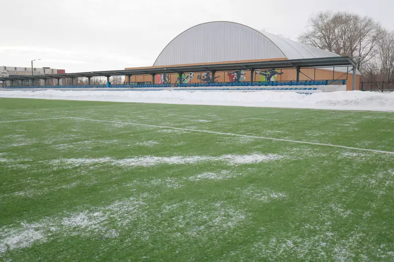 В Челябинске запустили крытый футбольный манеж на стадионе Сигнал