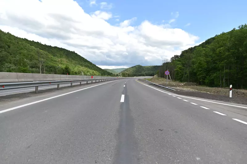 Фото 2 для новости «Челябинская область: В Челябинской области открыт новый участок федеральной трассы М 5 Урал»