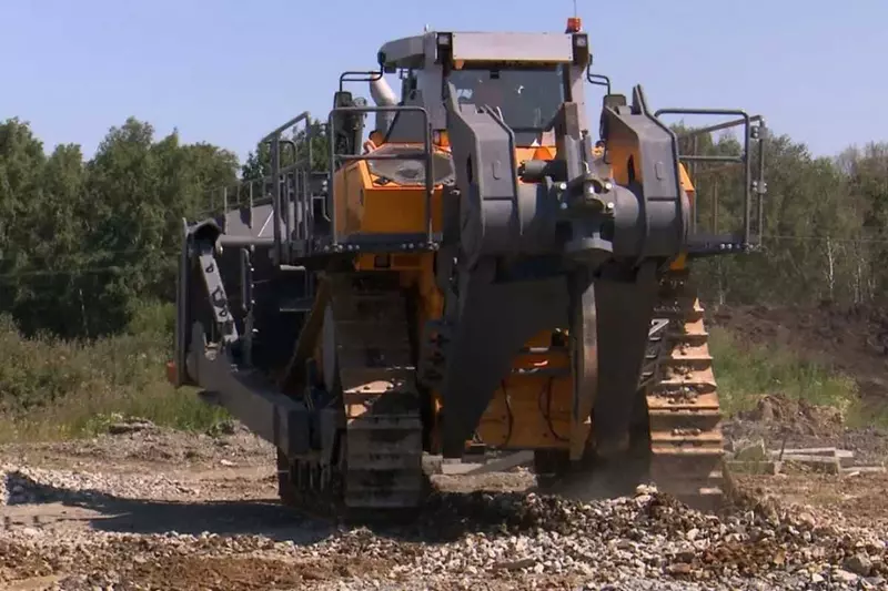 Иллюстрация 2 для статьи «НИОКРы: В Челябинской области проходят испытания сверхмощного бульдозера Д 40»