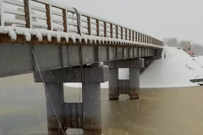 В Вологодской области на смену понтонной переправе построили капитальный мост