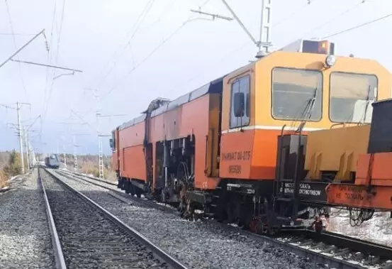 1 для новости «Дорожное строительство: На трёх участках БАМа в Бурятии запустили движение поездов»