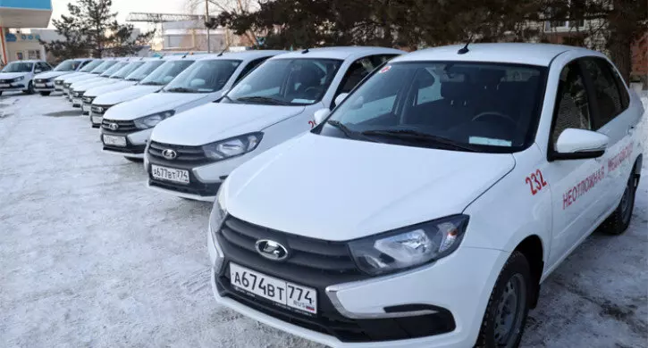 Автопарк Челябмедтранса пополнили 29 санитарных автомобилей