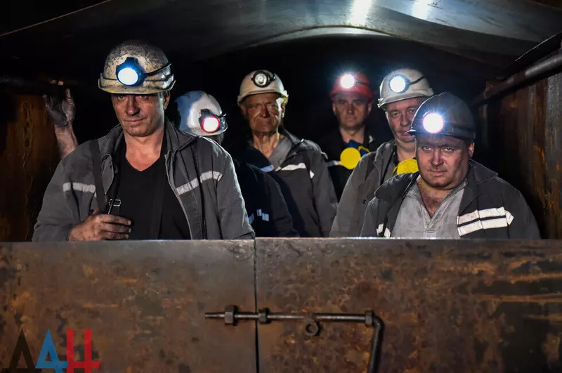 На крупнейшей шахте ДНР введена в эксплуатацию новая лава