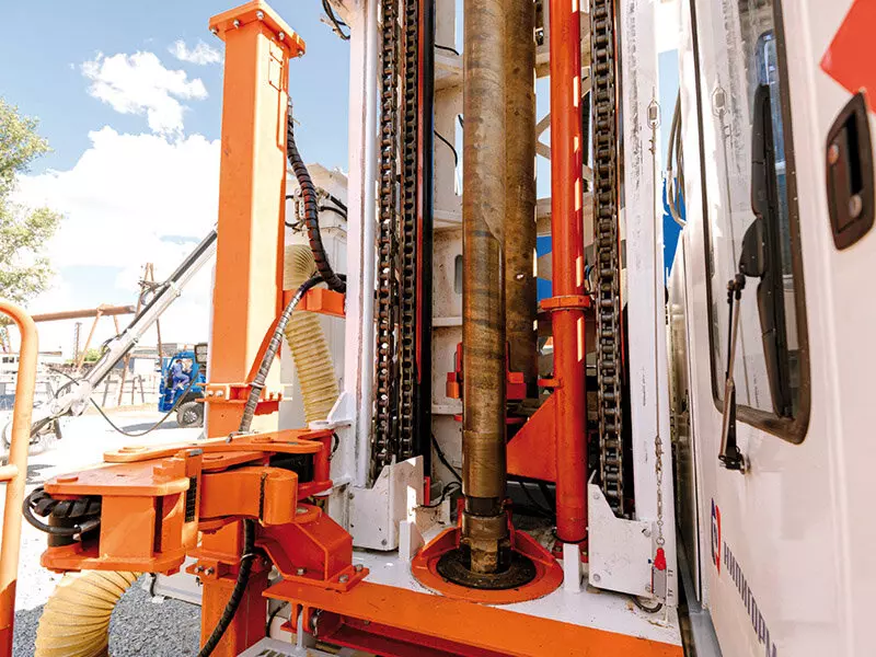 Картинка #7 для публикации «НАО НИПИГОРМАШ презентовало буровой станок собственного производства»