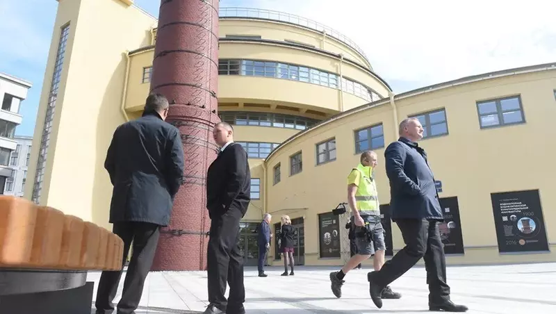 Фото 3 для статьи «Общество: На территории Левашовского хлебозавода в Петербурге открылось новое культурное пространство»