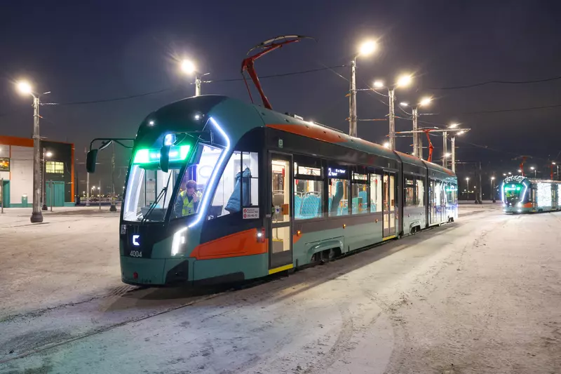 Иллюстрация #1 для поста «Дорожное строительство: Новая трамвайная линия Славянка открылась в Санкт Петербурге»