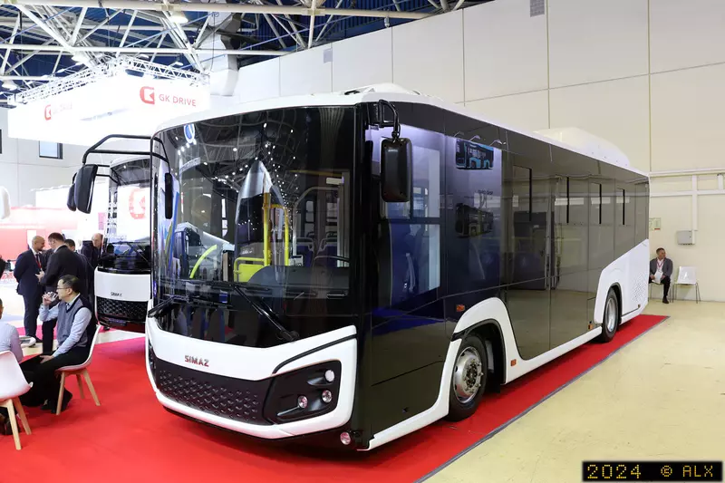 Иллюстрация №1 для поста «Фотофакты: Представлен российский городской автобус СИМАЗ с импортной техникой»