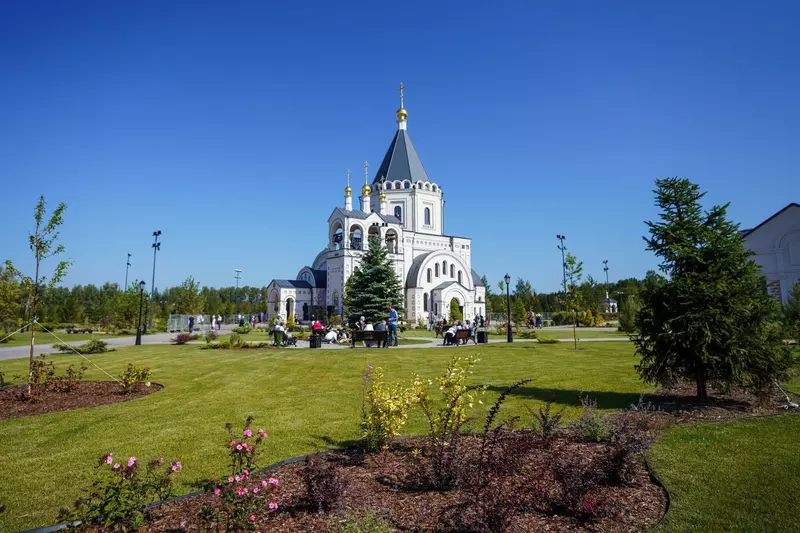 №7 для поста «В Подмосковье в торжественной обстановке освятили новый храм Архангела Михаила»