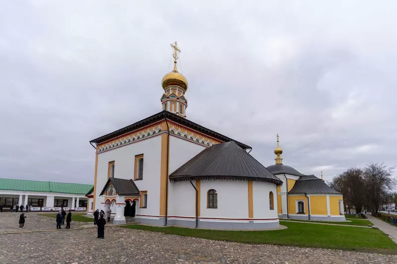 Иллюстрация #2 для новости «Спорт: Воскресенский храм на Торговой площади в Суздале освящен и открыт для верующих»