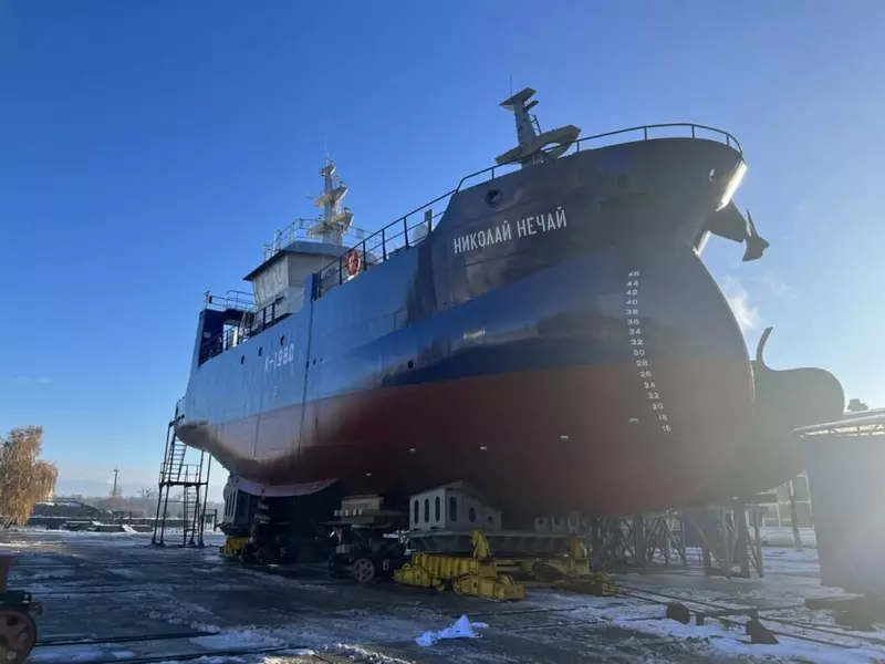 На СЗ СИРМФ спущен на воду малый сейнер траулер Николай Нечай