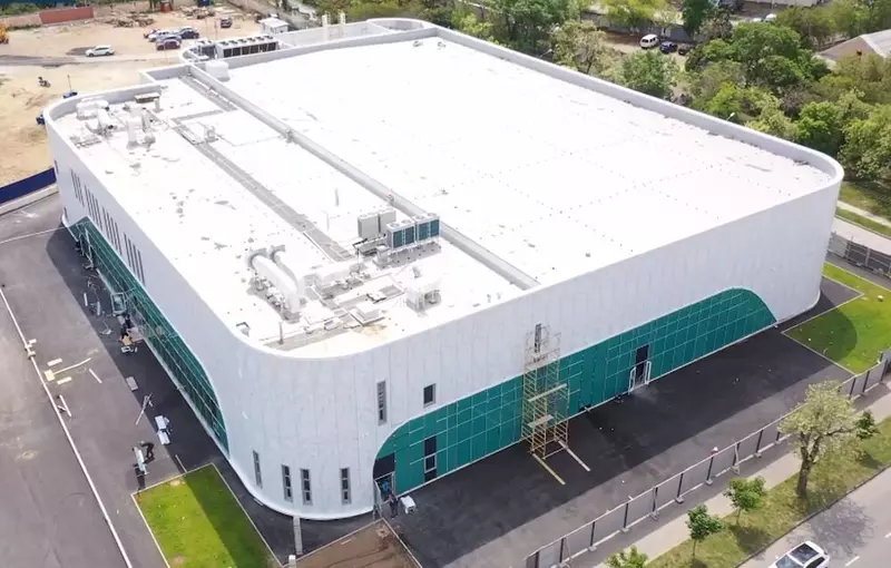 В Севастополе появилась новая ледовая арена