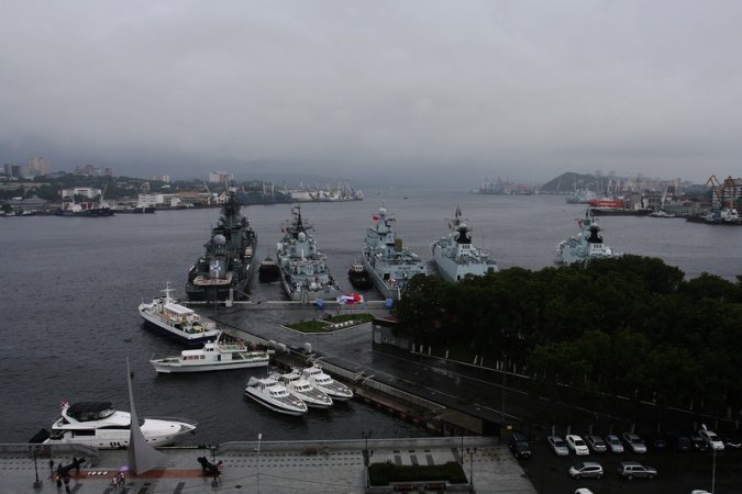 Российские и китайские корабли во Владивостоке