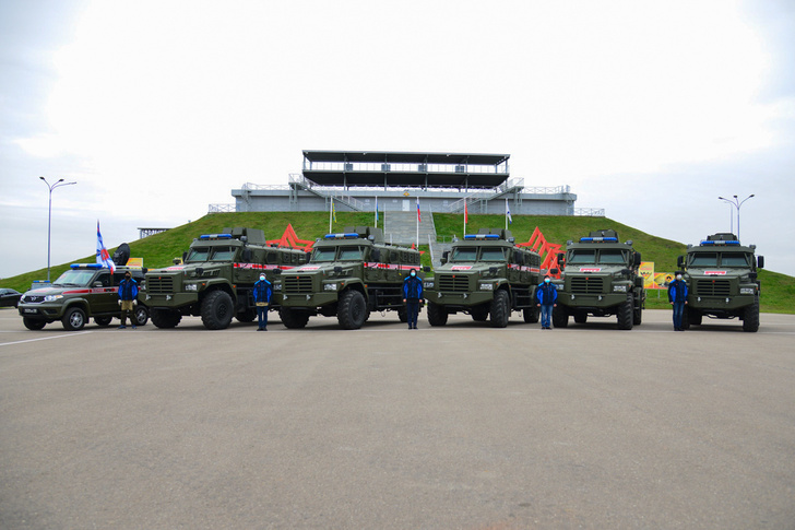 Военной полиции Вооруженных Сил России передана первая партия новых бронеавтомобилей «Патруль»