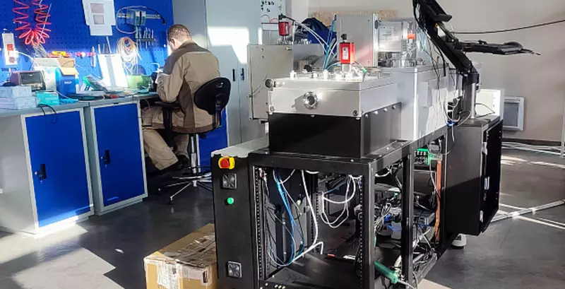 Изображение №1 для новости «Производство: В Приморском крае запущено производство установок по созданию материалов для микрочипов»