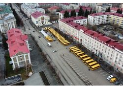 В Курганской области школы и больницы получили новый спецтранспорт