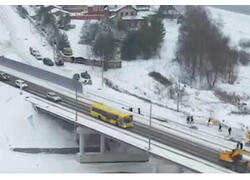 В Ленобласти открыли новый мост через реку Мойка