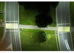 В 30-м по счёту населённом пункте появились проекционные пешеходные переходы