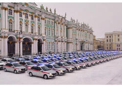 Петербургскому управлению Росгвардии передан 131 новый служебный автомобиль