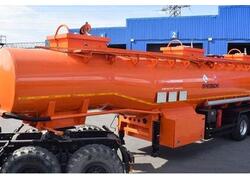 УЗСТ в 2023 году представил новые модели емкостной спецтехники