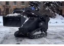 На Южном Урале разработали противоминный погрузчик, управляемый смартфоном