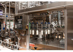 «Молочный комбинат Энгельсский» запустил третью линию розлива молока