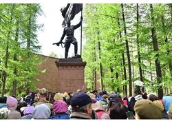 В Уфе открыли памятник бойцу, поднявшему Красное Знамя над Рейхстагом